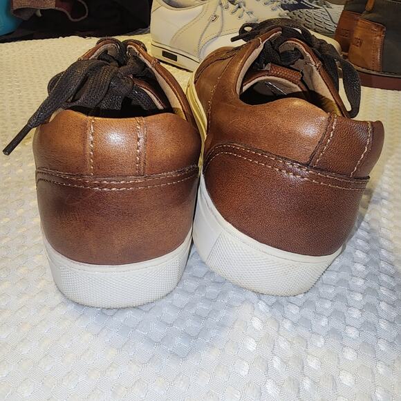 LA MILANO EUC MENS SIZE 8.5 LEATHER SNEAKERS SHOES - Picture 7 of 11